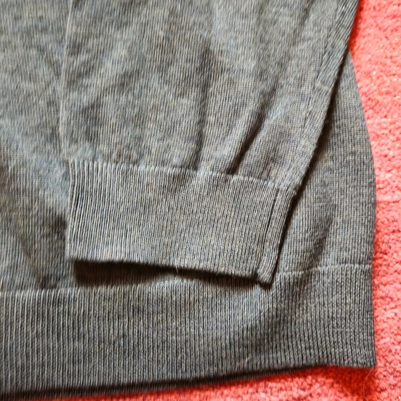 LL Bean Men's Size XL Pullover Sweater Green 100% Merino Wool V Neck Sweater - Picture 8 of 10